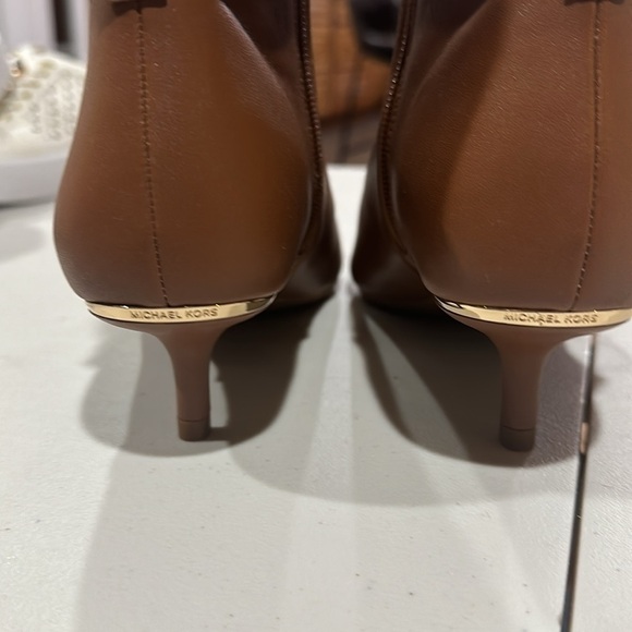 MICHAEL Michael Kors Tan Ankle Booties - Picture 4 of 8